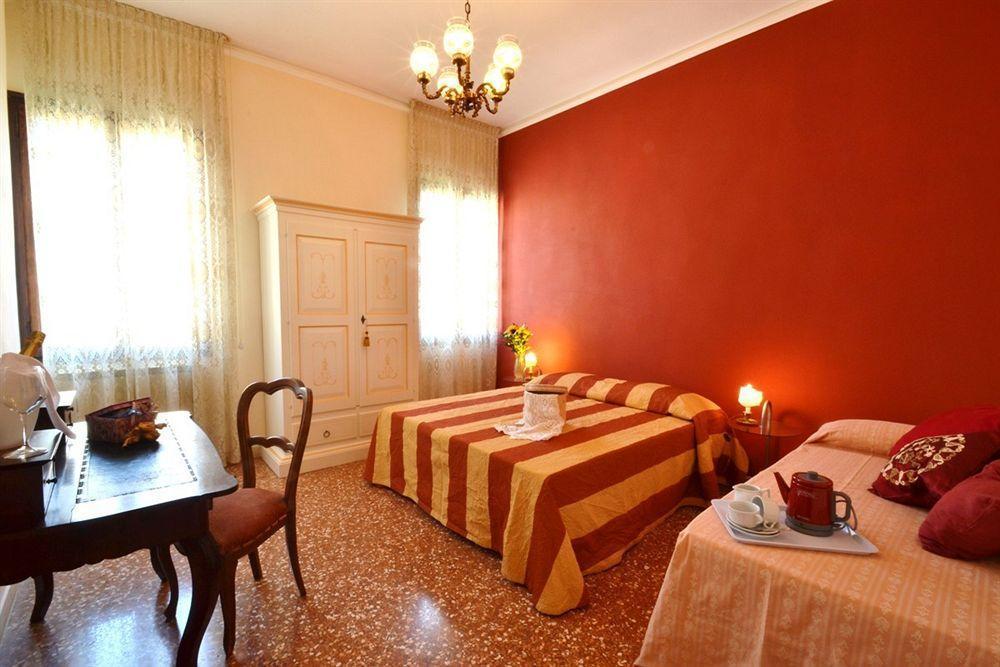 Hotel Mignon Velence Kültér fotó