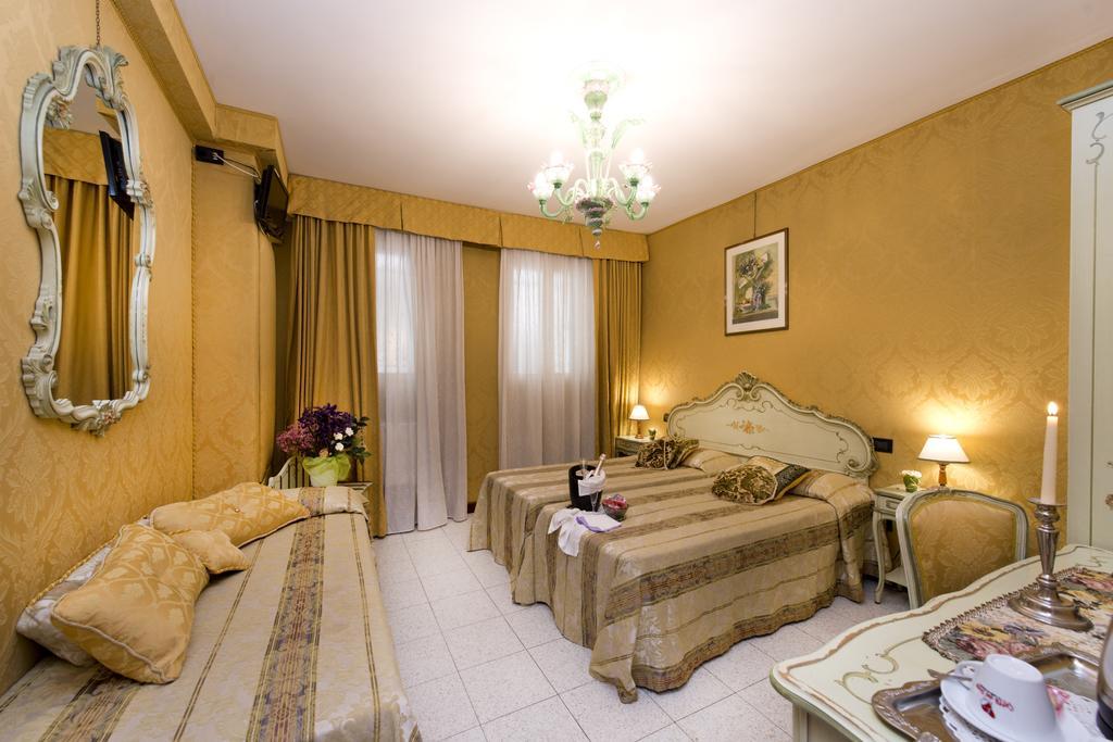 Hotel Mignon Velence Kültér fotó
