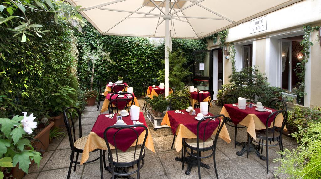 Hotel Mignon Velence Kültér fotó