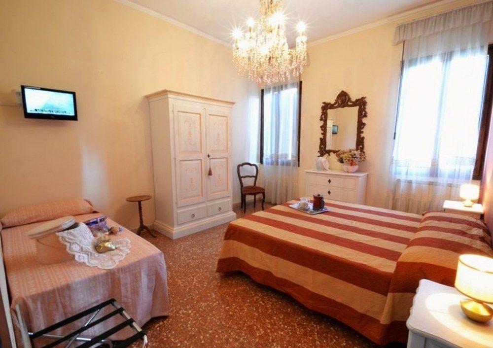 Hotel Mignon Velence Kültér fotó
