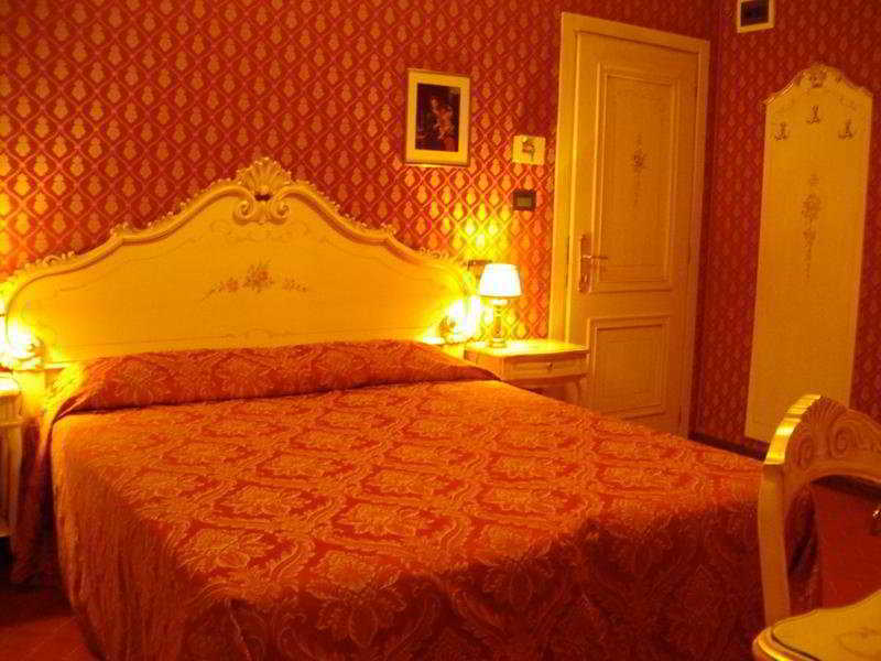 Hotel Mignon Velence Kültér fotó
