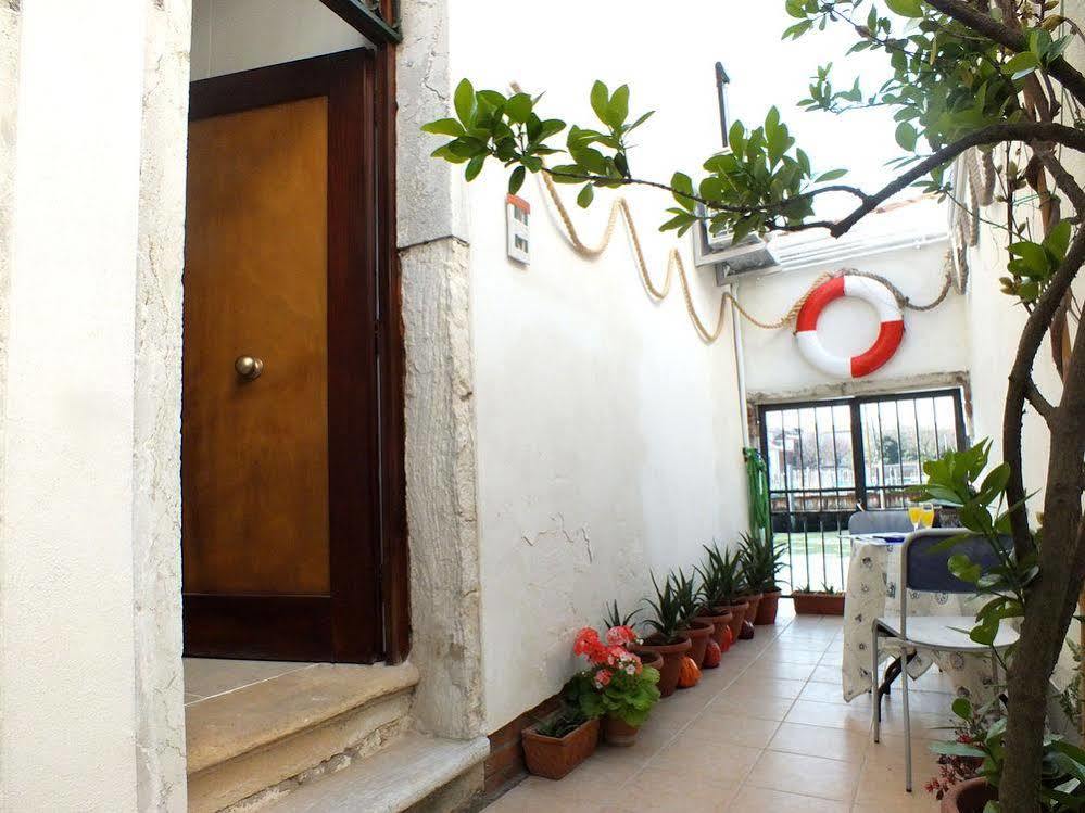 Hotel Mignon Velence Kültér fotó