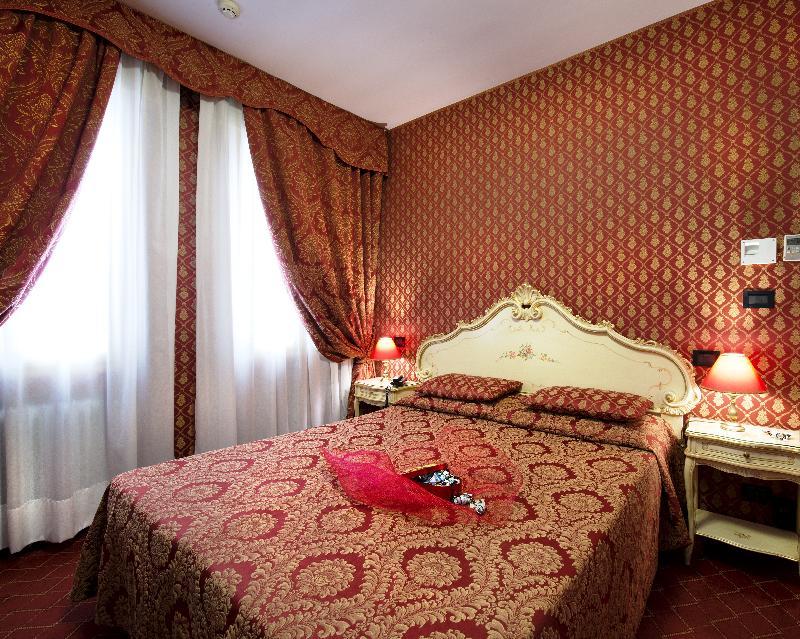 Hotel Mignon Velence Kültér fotó