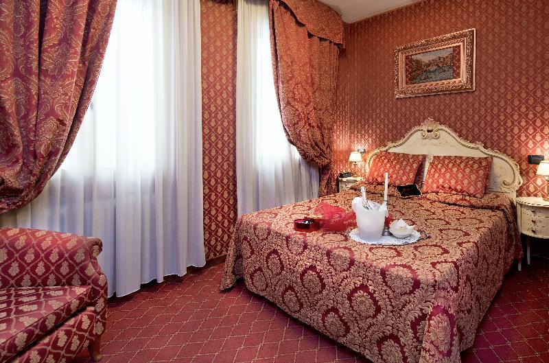 Hotel Mignon Velence Kültér fotó