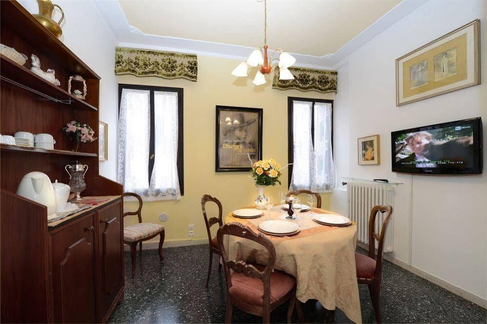 Hotel Mignon Velence Kültér fotó